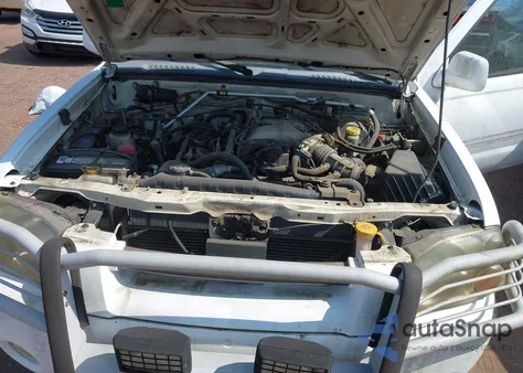 2002 Nissan Frontier Se-V6 z USA, uszkodzony, nr VIN 1N6ED29Y02C314888